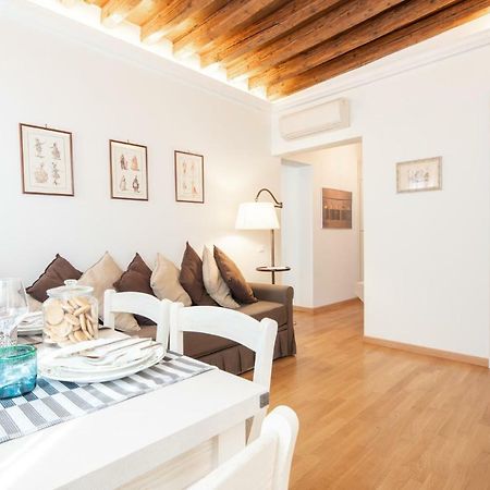Casa Claudia ai Frari Apartment Venesia Bagian luar foto